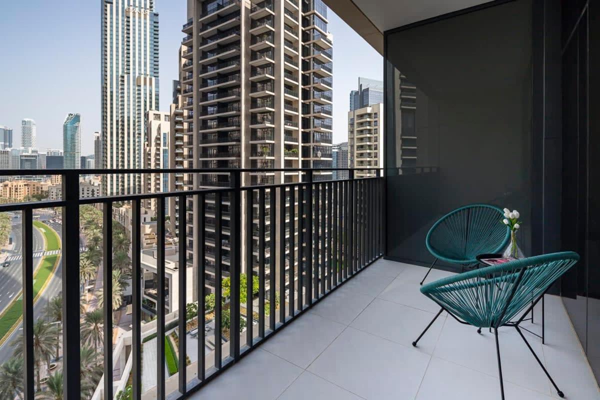 Frank Porter - Boulevard Crescent Dubai Bagian luar foto
