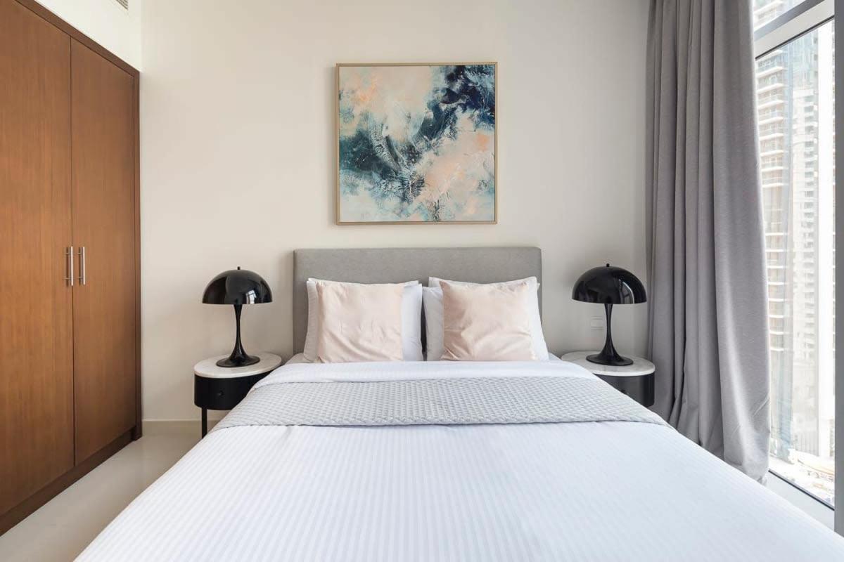 Frank Porter - Boulevard Crescent Dubai Bagian luar foto