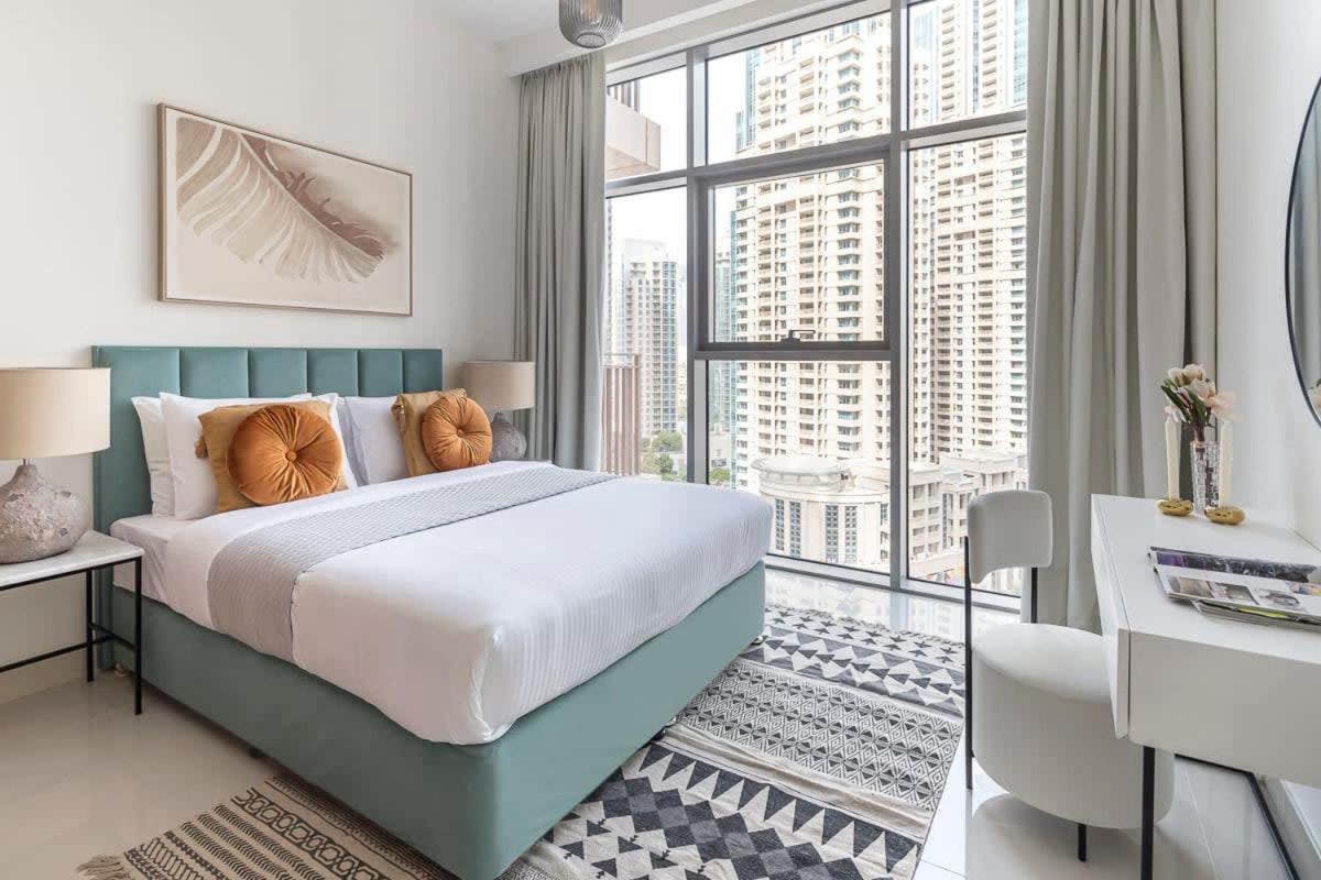 Frank Porter - Boulevard Crescent Dubai Bagian luar foto